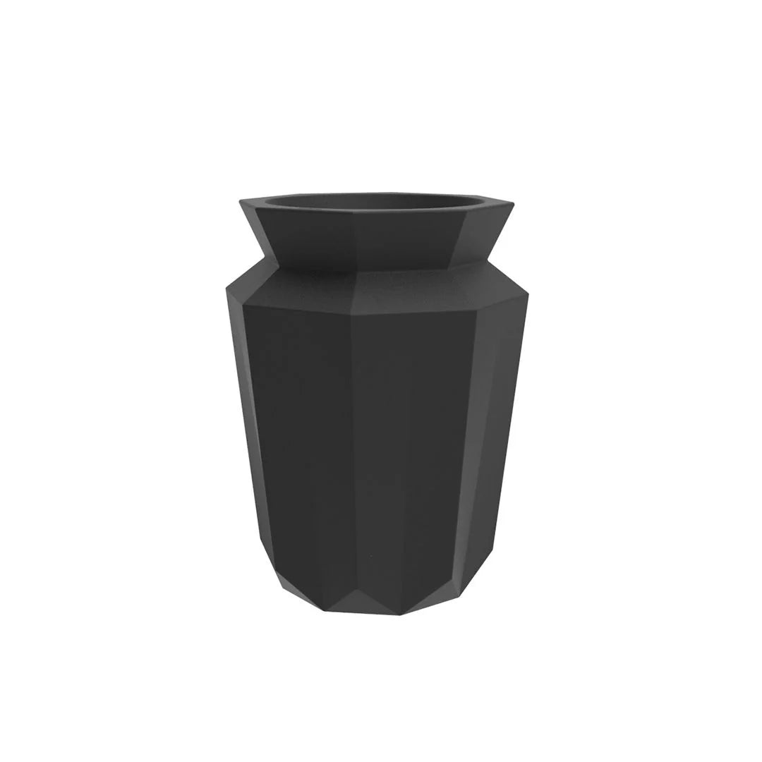 Pot de fleurs Hasu, 57x57x80 cm et 86x86x120 cm, coloris noir, sur fond blanc