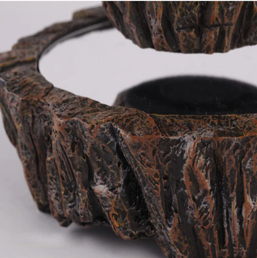 Pot de fleurs flottant