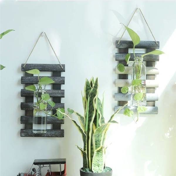 cache pot mural en bois