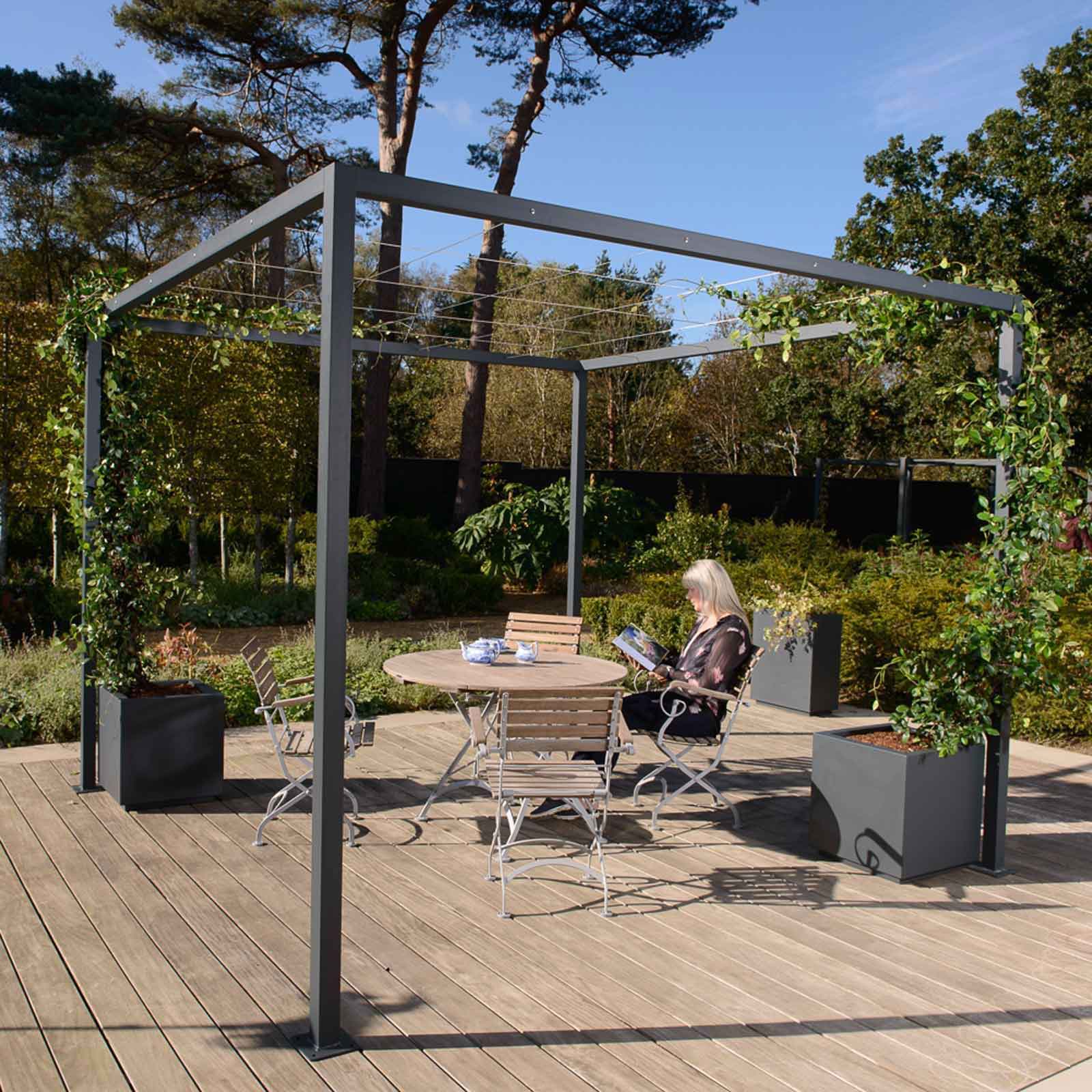 Pergola_Aluminium_exterieur_pour_PlantesGrimpantes