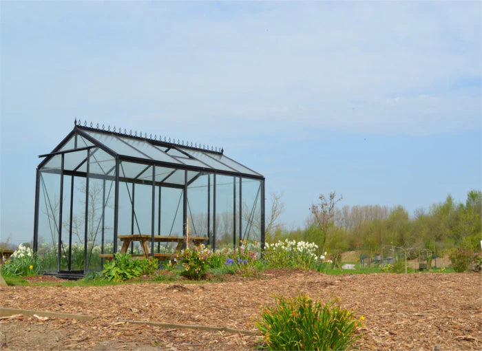 Serre_de_jardin_en_verre_frise