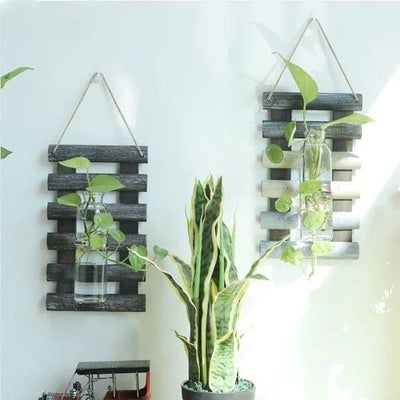 cache pot mural en bois