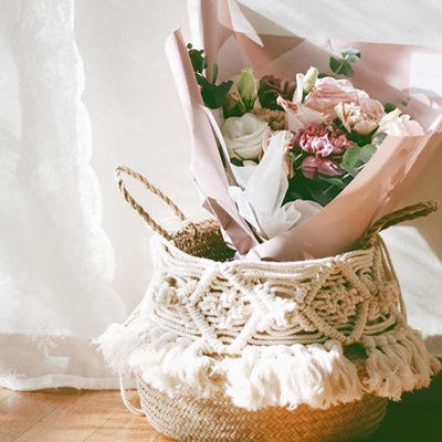 panier boule pompon blanc